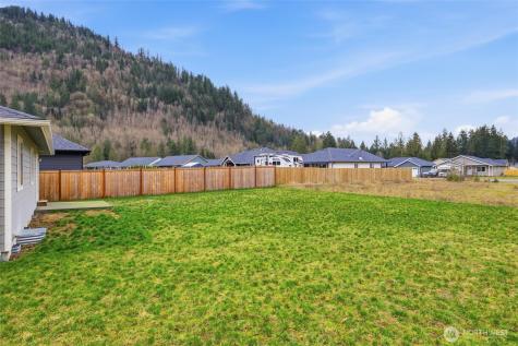 6311 Bearpaw Court Maple Falls WA 98266