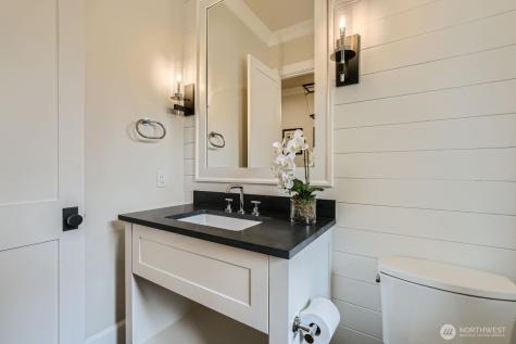 2121 109th Avenue SE Bellevue WA 98004