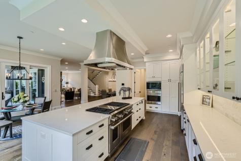 2121 109th Avenue SE Bellevue WA 98004