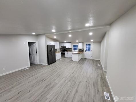1660 S 333rd Street Federal Way WA 98003