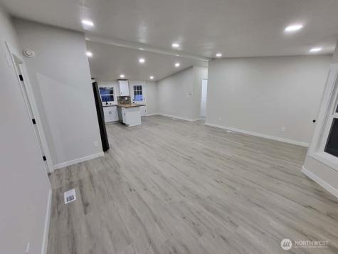 1660 S 333rd Street Federal Way WA 98003