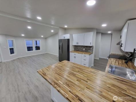 1660 S 333rd Street Federal Way WA 98003
