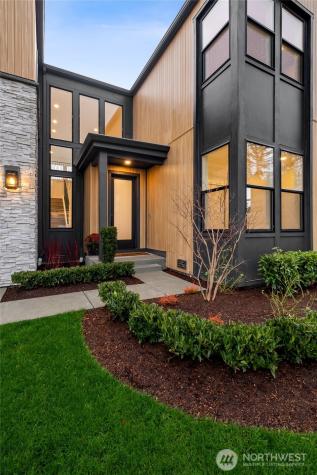 8425 137th Avenue SE Newcastle WA 98059