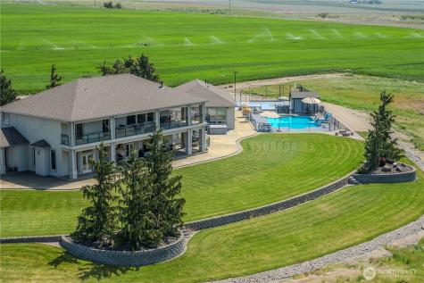 1050 Lewandowski Road Sunnyside WA 98944