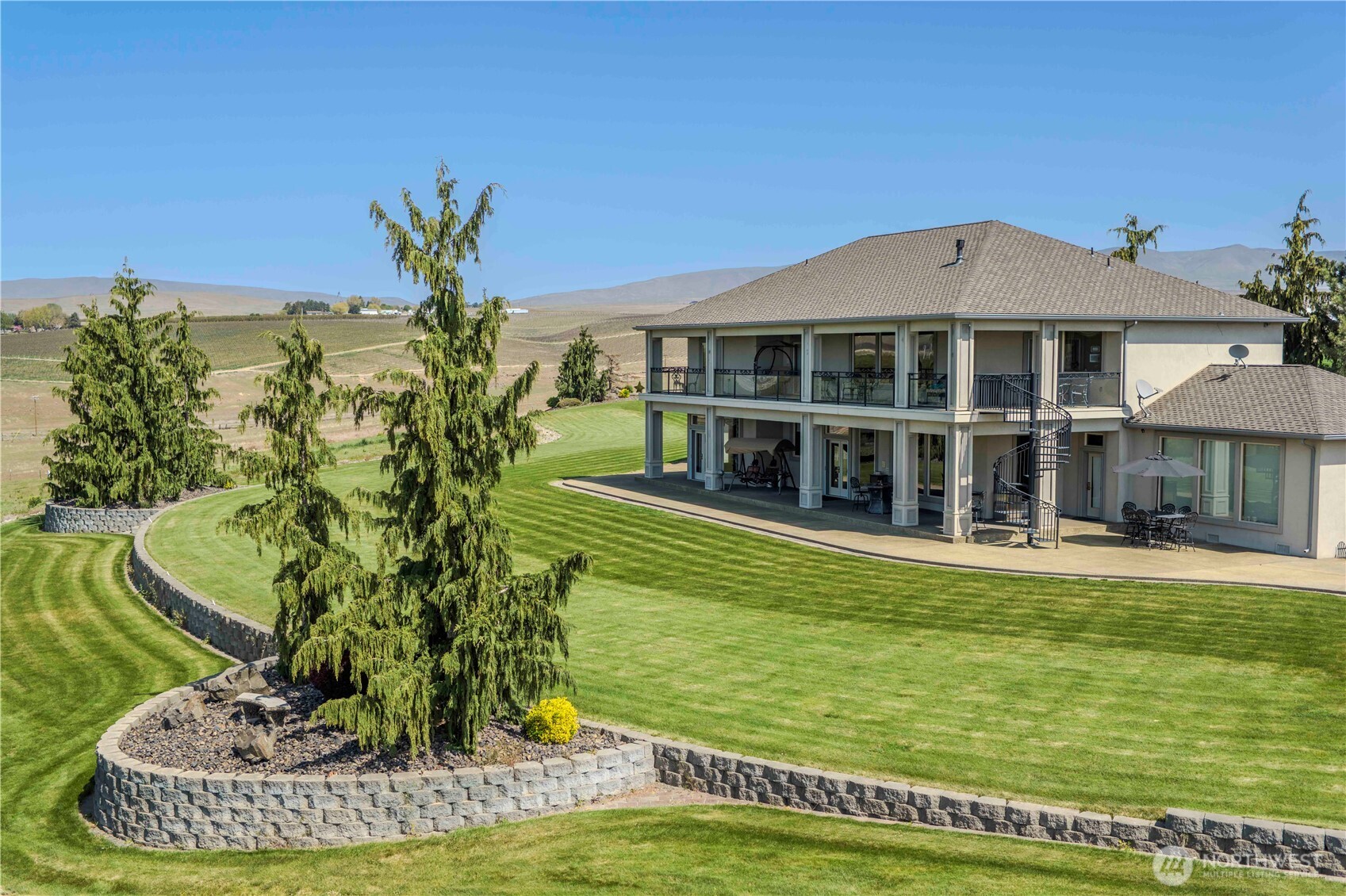 1050 Lewandowski Road Sunnyside WA 98944