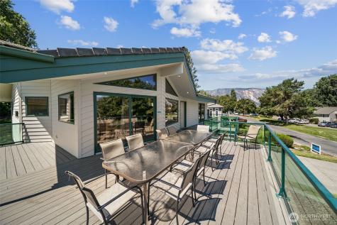 105 Chelan View Drive Manson WA 98831