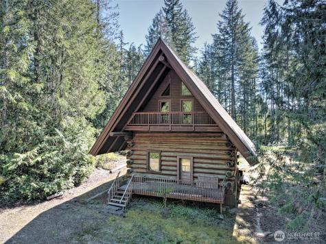 1755 Nellita Road NW Seabeck WA 98380