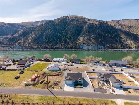 3878 Stayman Flats Road Chelan WA 98816