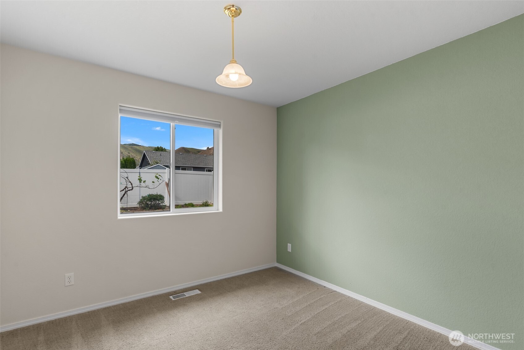 1516 Rex Road Wenatchee WA 98801