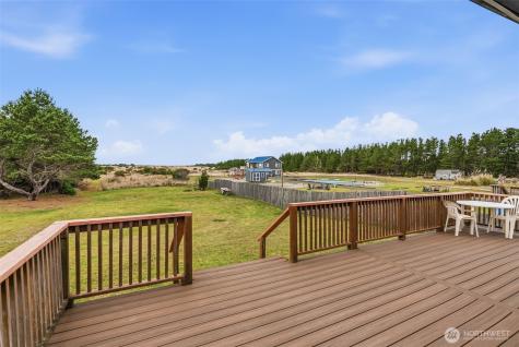 13301 North Place Long Beach WA 98631