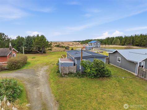 13301 North Place Long Beach WA 98631