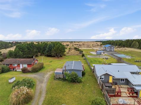 13301 North Place Long Beach WA 98631
