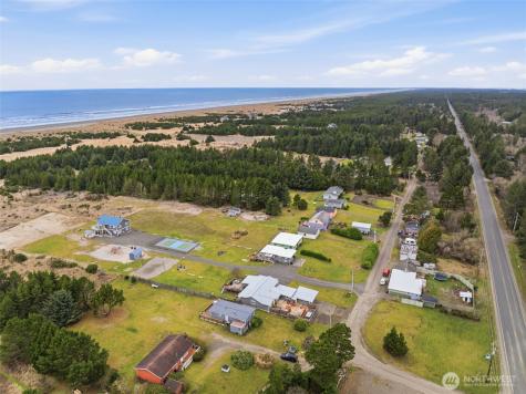 13301 North Place Long Beach WA 98631
