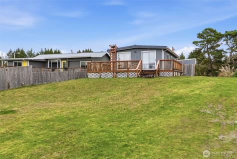 13301 North Place Long Beach WA 98631