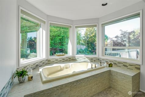 1903 Dumas Circle NE Tacoma WA 98422