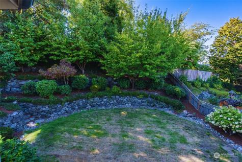 1903 Dumas Circle NE Tacoma WA 98422