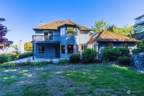 1903 Dumas Circle NE Tacoma WA 98422