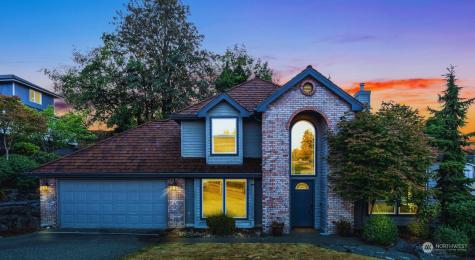 1903 Dumas Circle NE Tacoma WA 98422