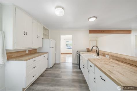 798 State Route 4 Naselle WA 98638