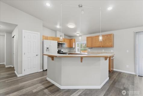 12333 59th Avenue E Puyallup WA 98373