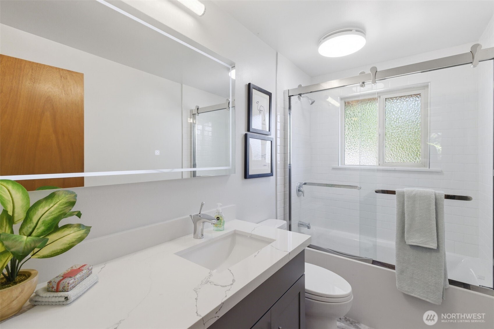 1118 SW 142nd Street Burien WA 98166