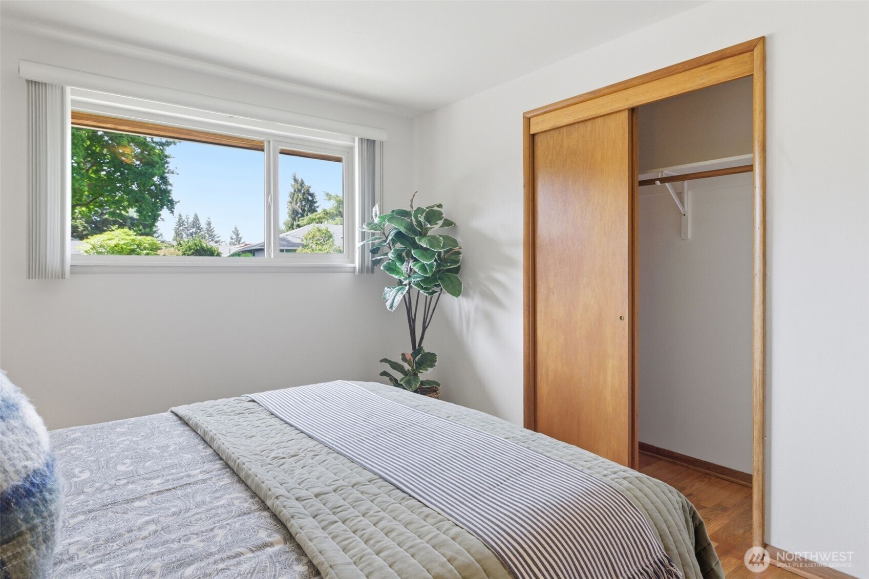 1118 SW 142nd Street Burien WA 98166