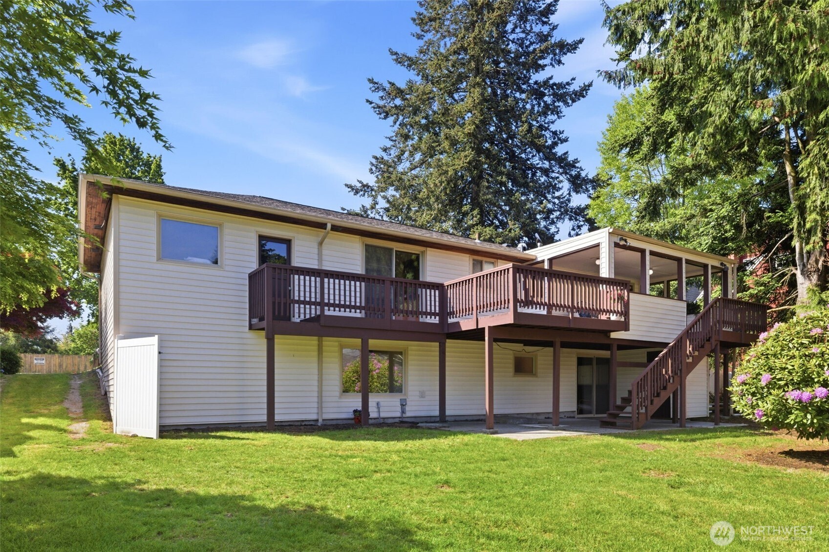1118 SW 142nd Street Burien WA 98166
