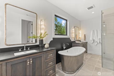 10789 SE 10th Street Bellevue WA 98004