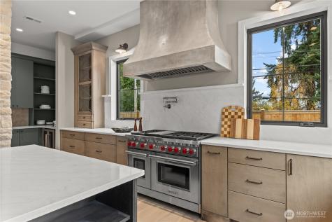 10789 SE 10th Street Bellevue WA 98004