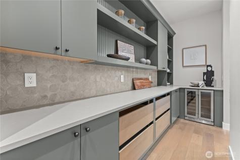 10789 SE 10th Street Bellevue WA 98004