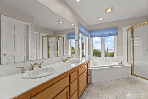 30 Chatham Place Camano Island WA 98282