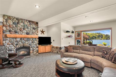 21 Strawberry Point Road Bellingham WA 98229