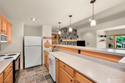 21 Strawberry Point Road Bellingham WA 98229
