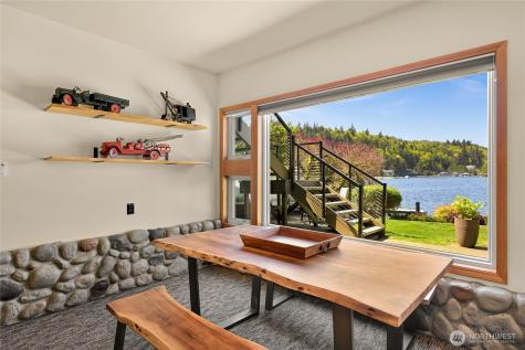 21 Strawberry Point Road Bellingham WA 98229