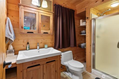 205 Makah Street Center Island WA 98221