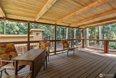 205 Makah Street Center Island WA 98221