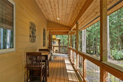 205 Makah Street Center Island WA 98221