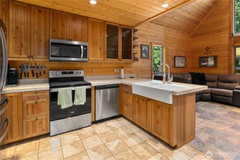 205 Makah Street Center Island WA 98221