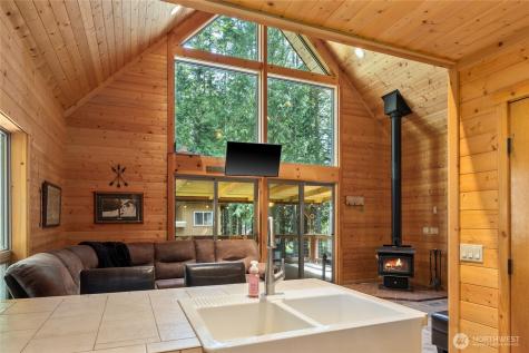 205 Makah Street Center Island WA 98221