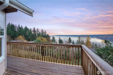 1934 W Earhart Street Bremerton WA 98312