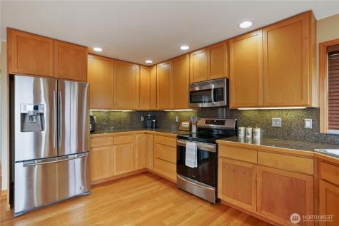 1934 W Earhart Street Bremerton WA 98312