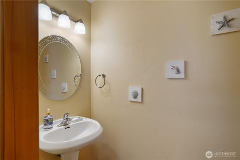 1934 W Earhart Street Bremerton WA 98312