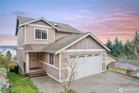1934 W Earhart Street Bremerton WA 98312