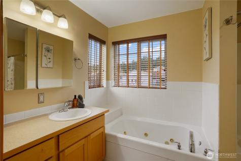 1934 W Earhart Street Bremerton WA 98312