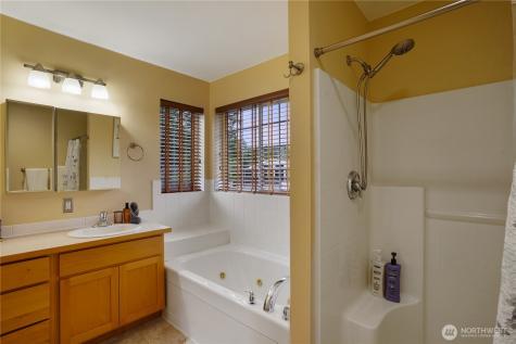 1934 W Earhart Street Bremerton WA 98312