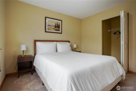 1934 W Earhart Street Bremerton WA 98312