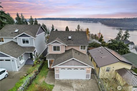1934 W Earhart Street Bremerton WA 98312