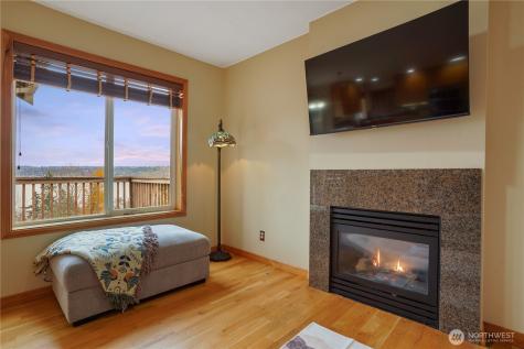 1934 W Earhart Street Bremerton WA 98312