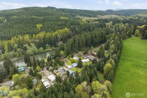 173 Riverview Drive Castle Rock WA 98611