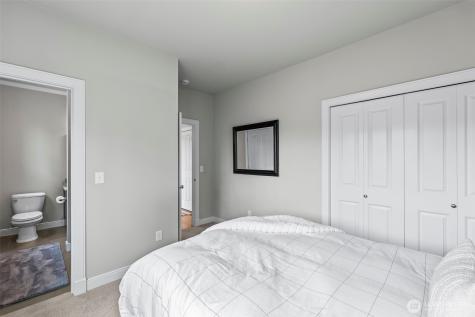 1644 211th Avenue SE Sammamish WA 98075